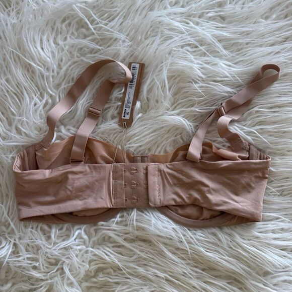 Skims No Show Molded Unlined Balconette Bra Size Clay 34C - Picture 4 of 6